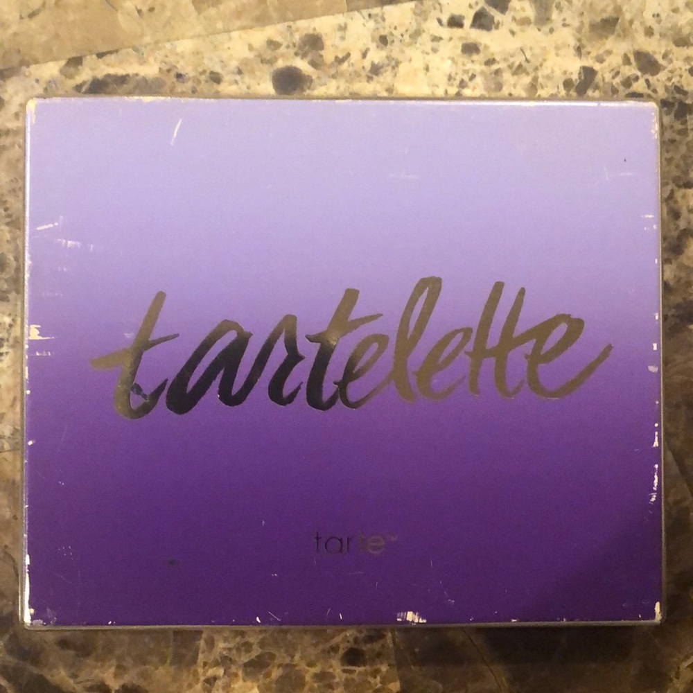 Tartelette Amazonian clay matte palette